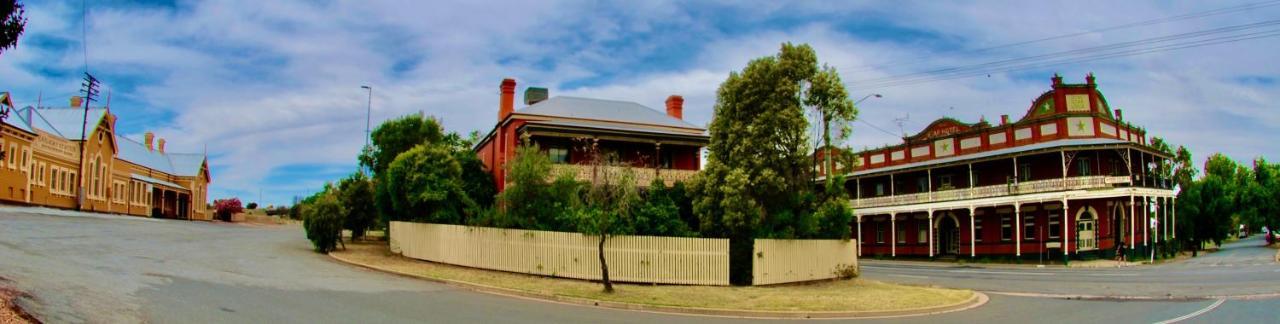 Historic Star Lodge And Station Masters House Narrandera Εξωτερικό φωτογραφία
